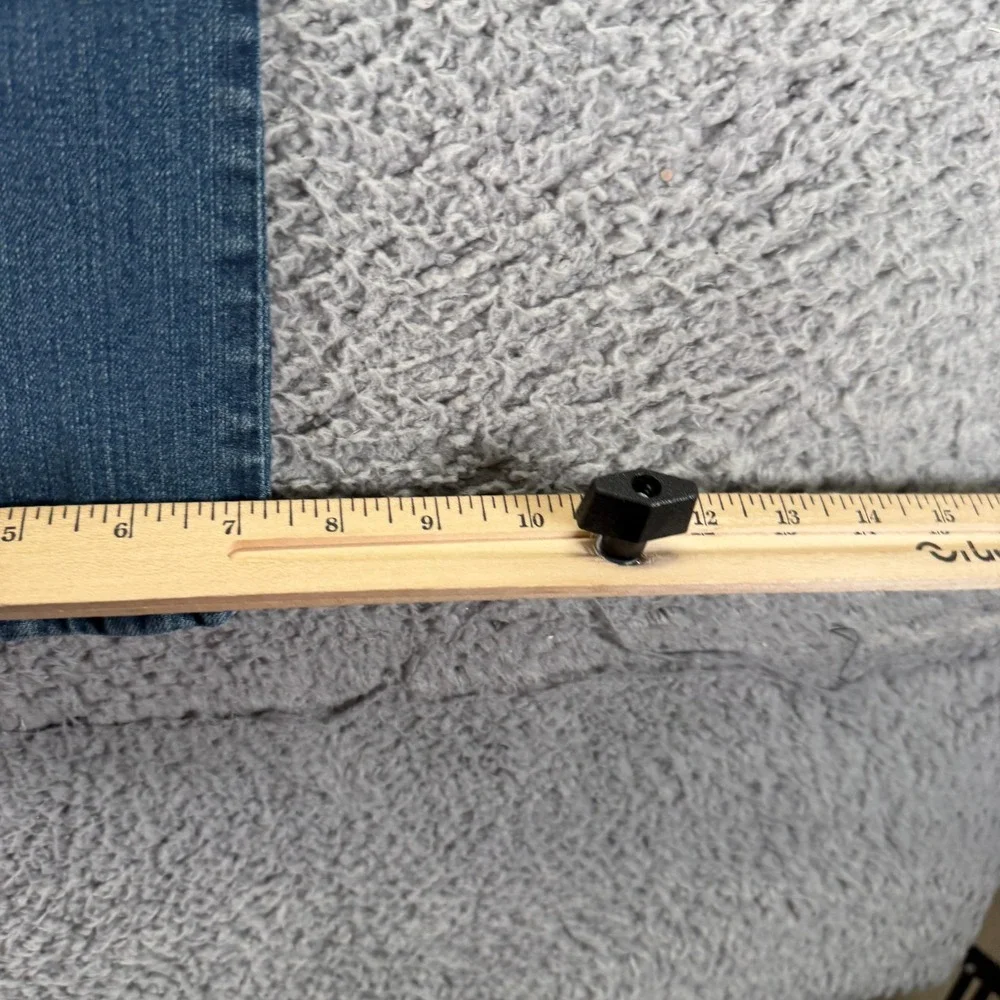 Levis there discrepancy